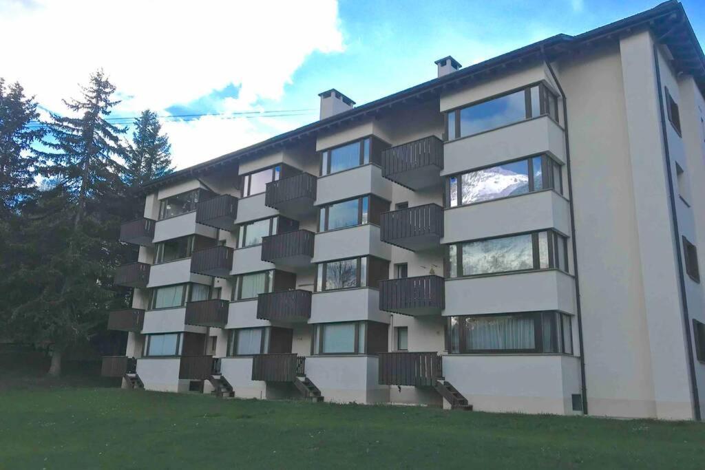 Bilocale Nuovo St. Moritz Chesa Arlas Exterior photo