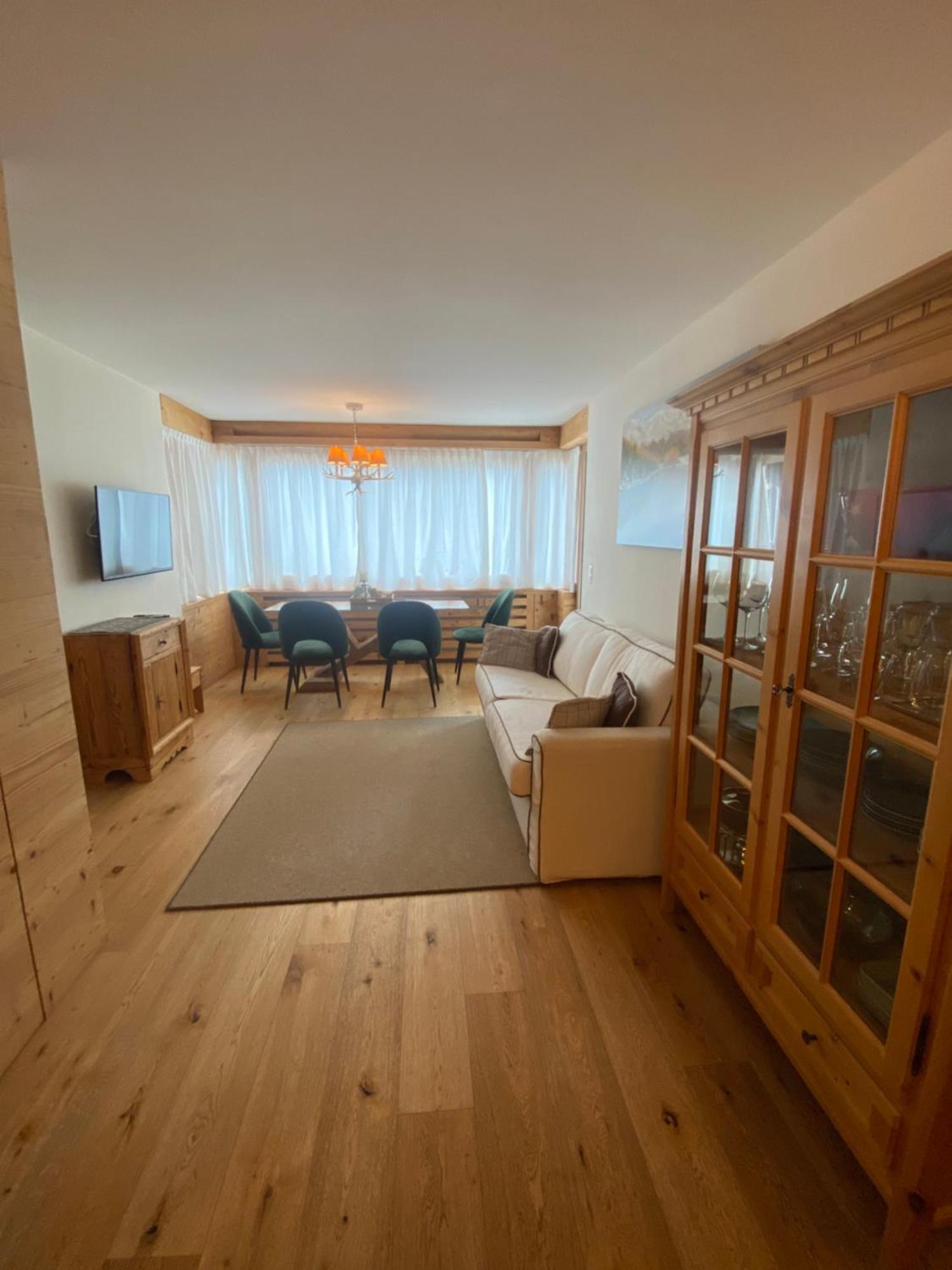 Bilocale Nuovo St. Moritz Chesa Arlas Exterior photo